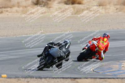 media/Mar-22-2025-CVMA (Sat) [[462c0ffedb]]/Race 12-Supersport Middleweight/